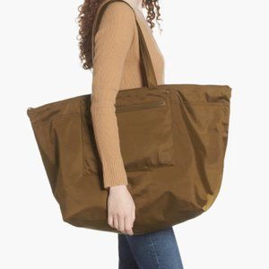 NWT Madewell (Re)sourced Weekend Bag - green / spinach